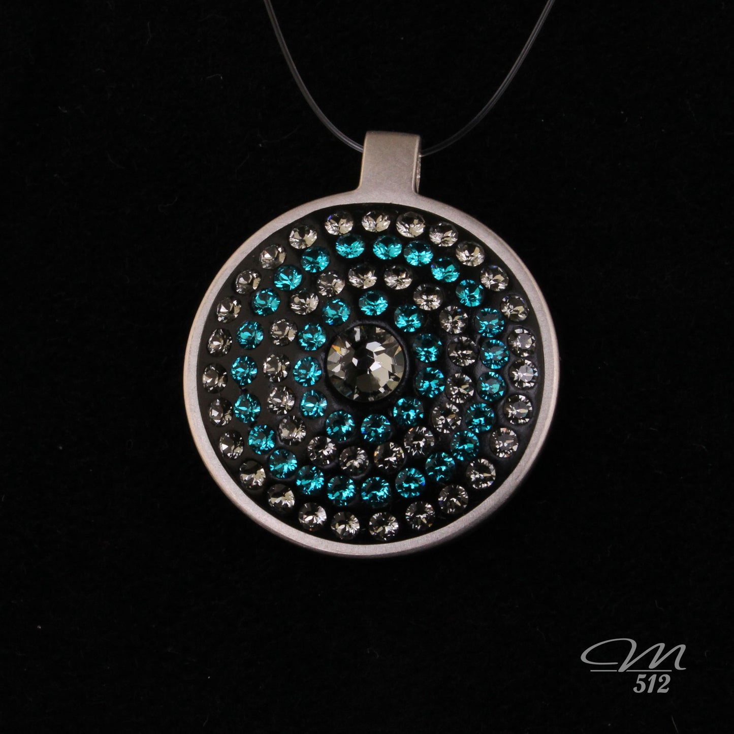 Amulett Blue Zircon
