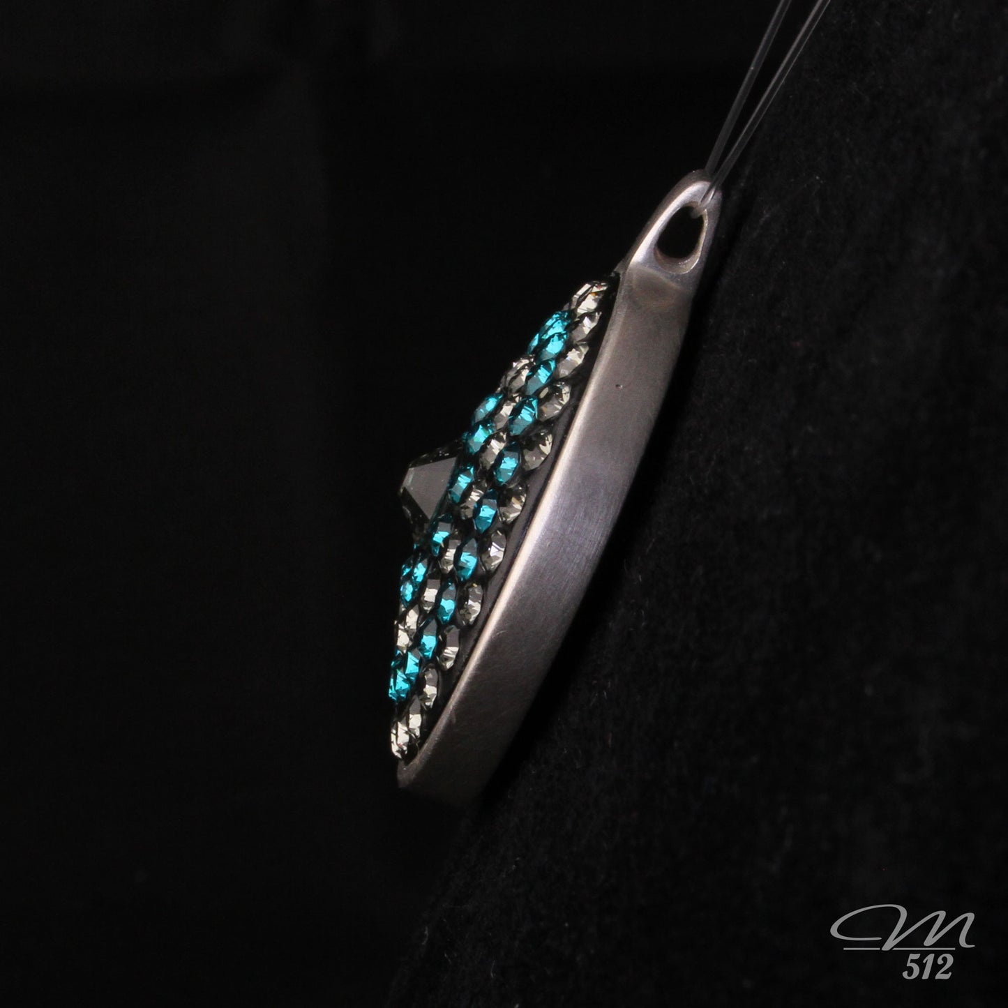 Amulett Blue Zircon