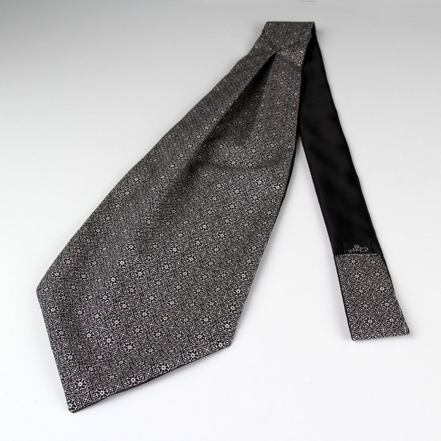 Krawattenschal Ornamente Schwarz und Creme