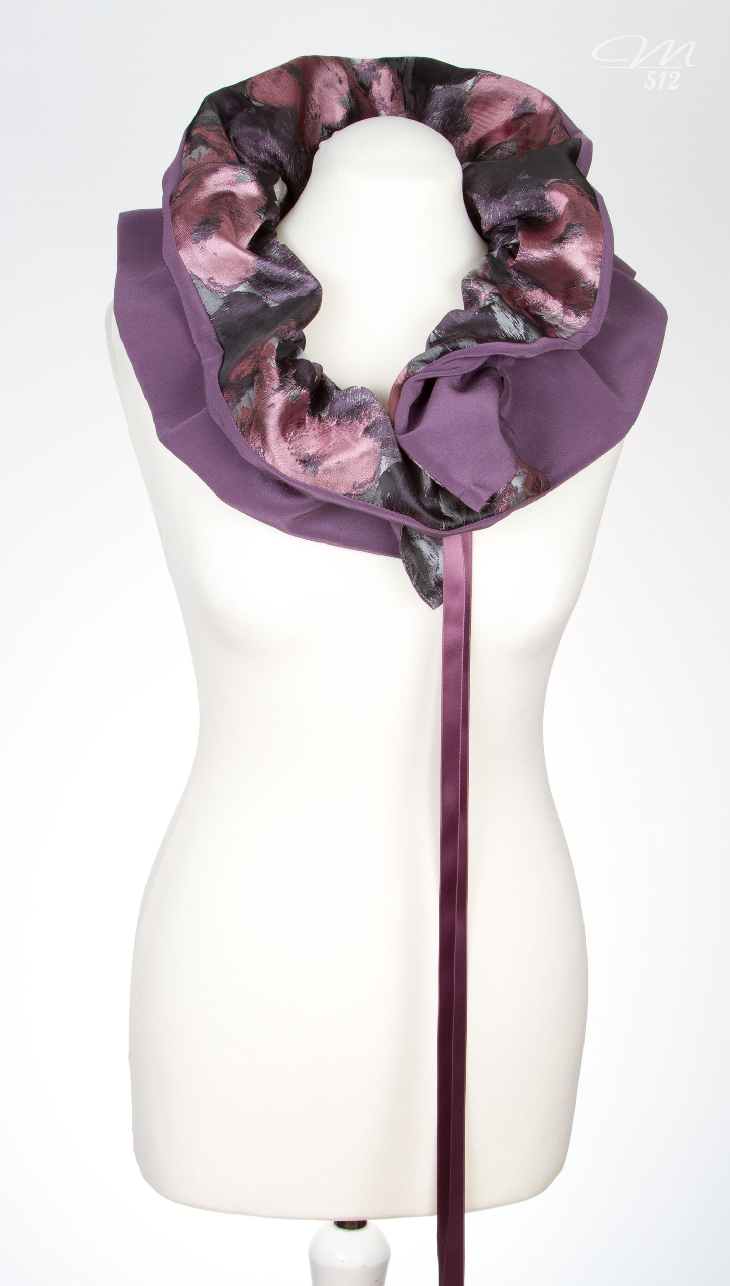 Volant Violett-Silber