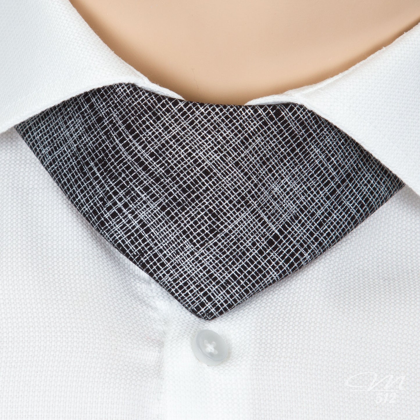 No-Tie Silver Grid